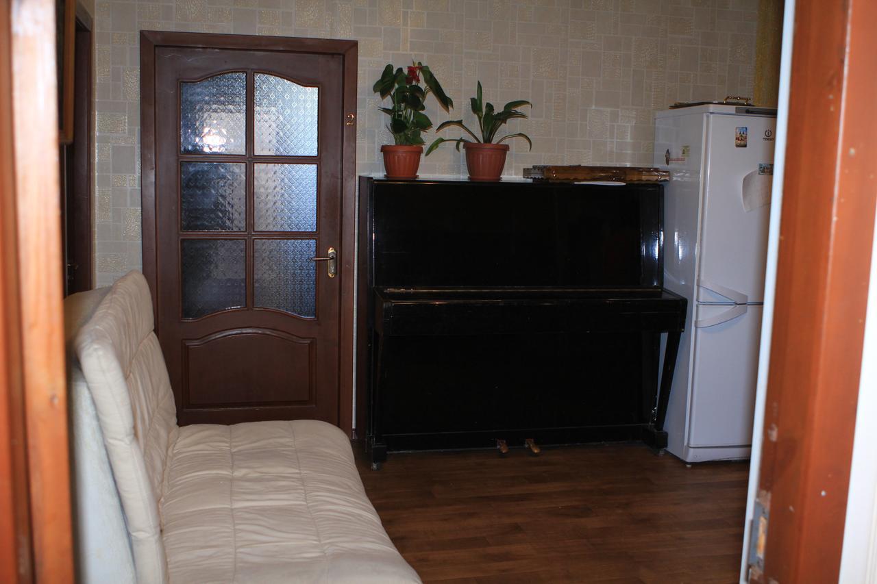 Holiday Hostel House Bishkek Exterior photo