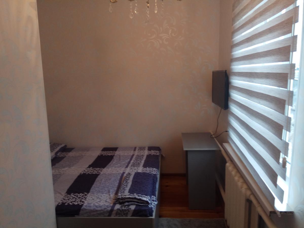 Holiday Hostel House Bishkek Exterior photo